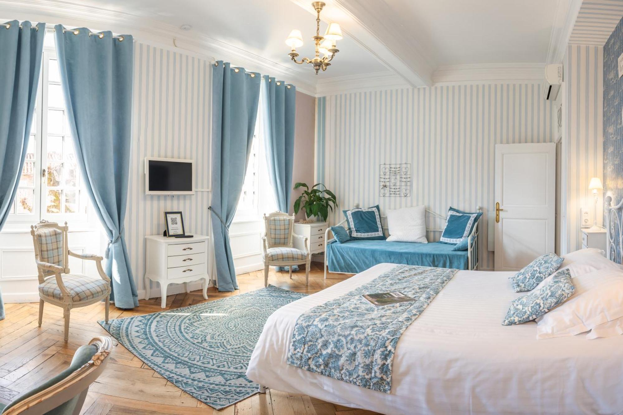 Maison D'Hotes "Les Jardins De Mazamet" Bagian luar foto