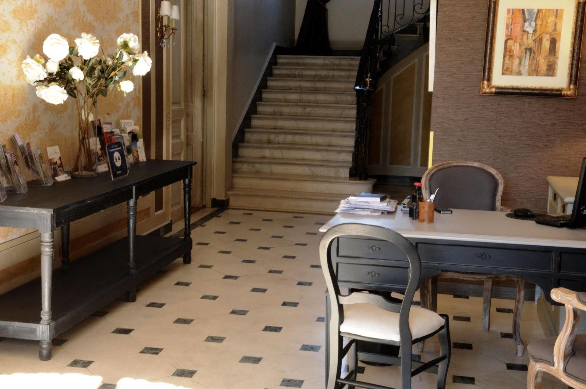 Maison D'Hotes "Les Jardins De Mazamet" Bagian luar foto